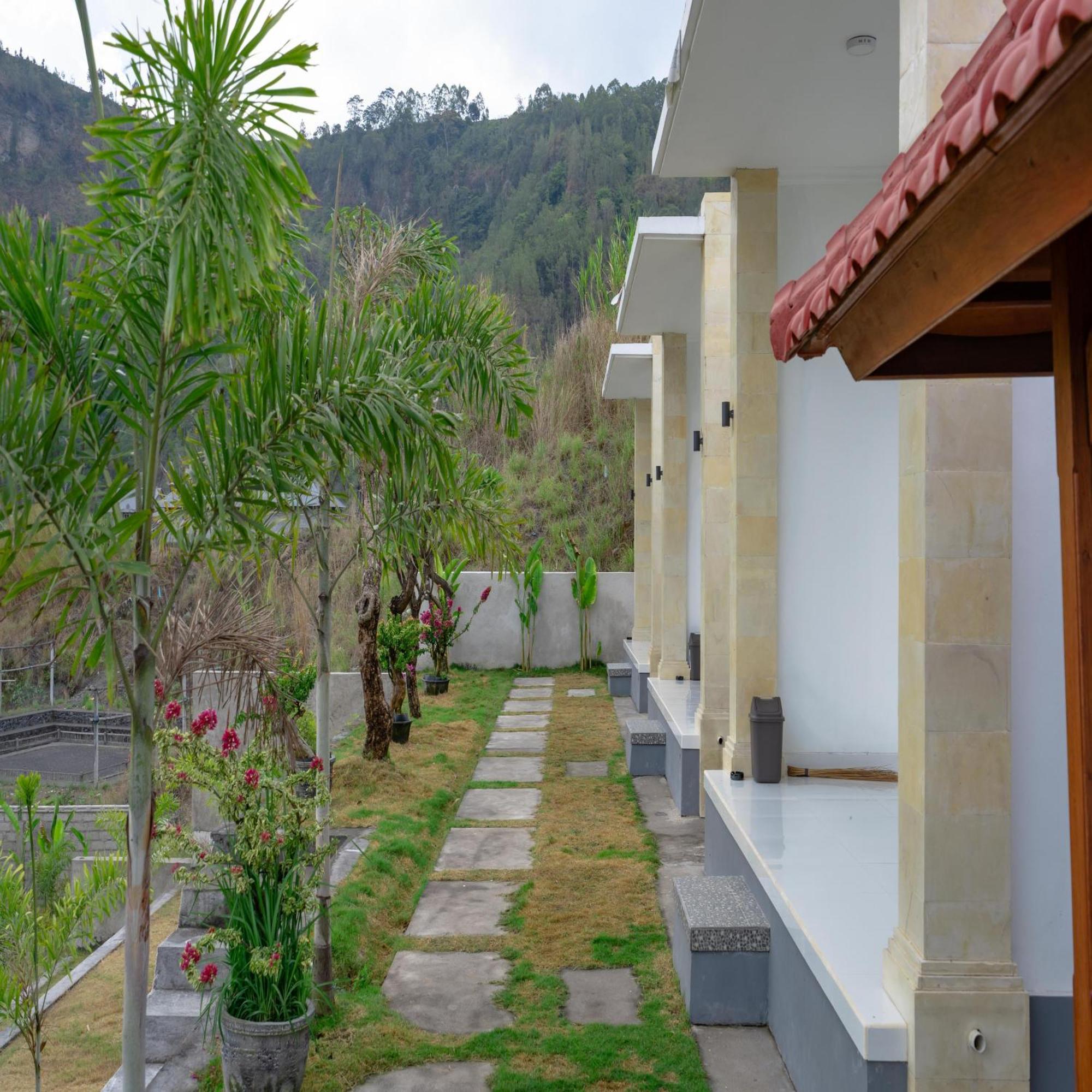 Batur Kencana Villa Mitra Reddoorz Baturaja  Exterior foto